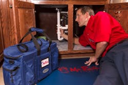 Contractormag Com Sites Contractormag com Files Uploads 2013 05 Plumber In Action 2 0 Contractormag Com Sites Contractormag com Files Uploads 2013 05 Plumber In Action 2 0