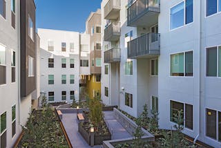 Contractormag Com Sites Contractormag com Files Uploads 2016 07 27 Avalon Hayes Valley Court Yard1052