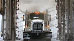Contractormag 2581 Truckwash4