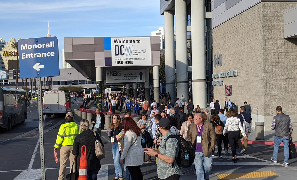 Dcw Crowd 5e2b2ed040084