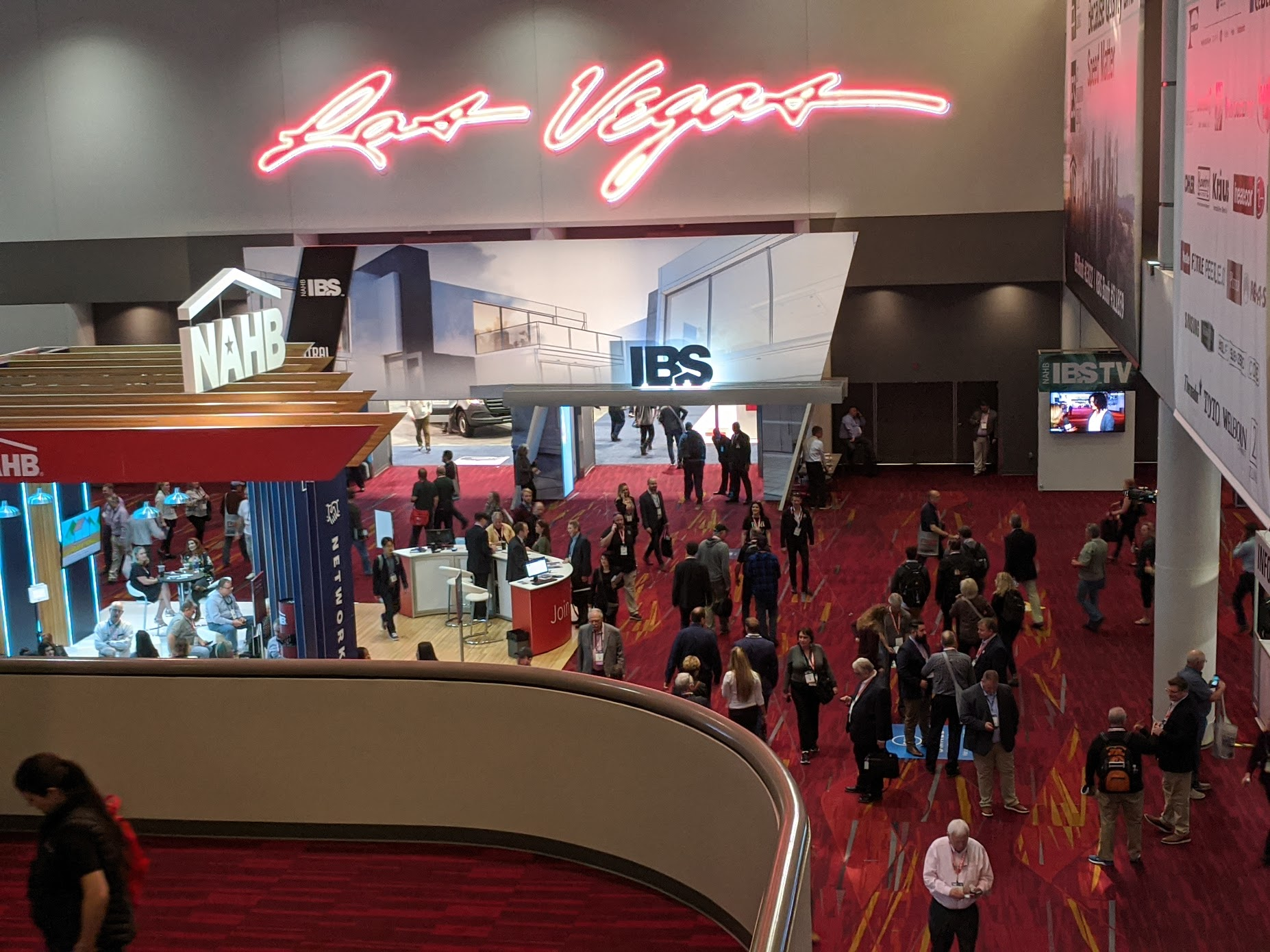 Kbis Crowd 5e2771f35ddfa