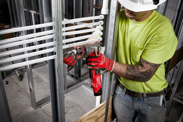 A contractor using the new M12 Fuel ProPEX Expander.