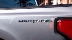 Lightning 16x9