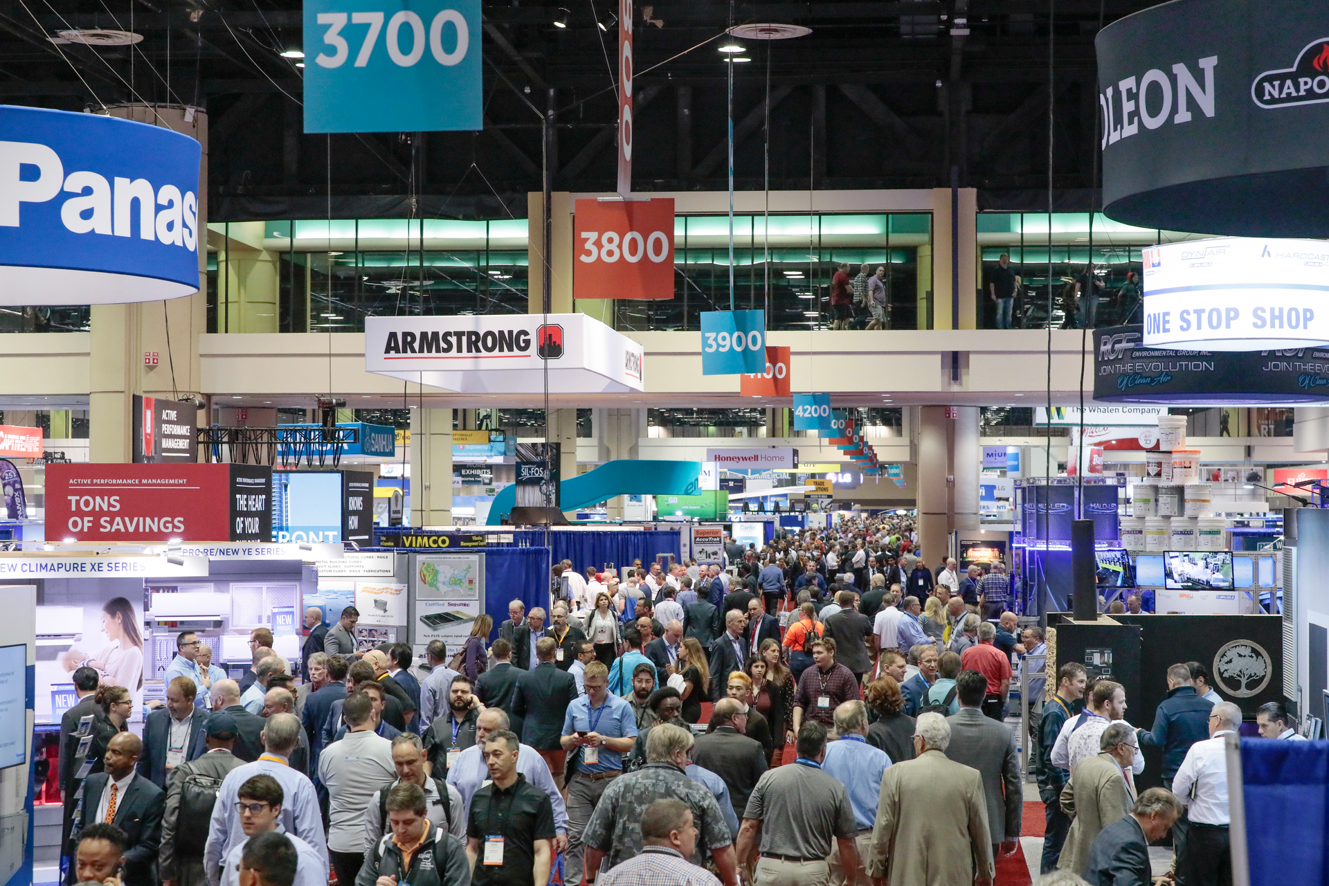 Attendees walking the gigantic show floor at AHR Expo 2020.