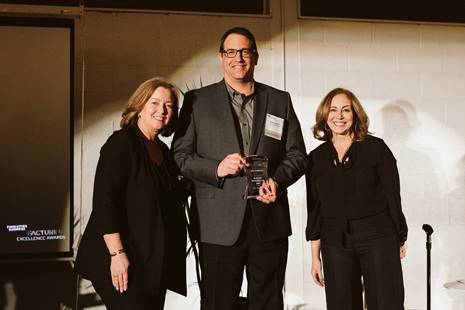 Malco president and CEO Rich Benninghoff, middle, with Sara Ausman, Twin Cities regional president for Alerus, left, and Twin Cities Business Magazine editor Ali Kaplan, right.