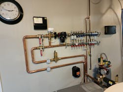 A different view of the Viega Model 12152 Enhanced Mixing Station for (10) Circuits. A different view of the Viega Model 12152 Enhanced Mixing Station for (10) Circuits.