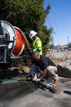 For safety in sewer pipe, open the upstream sewer manhole first, and this will allow the system to draw in fresh air. For safety in sewer pipe, open the upstream sewer manhole first, and this will allow the system to draw in fresh air.