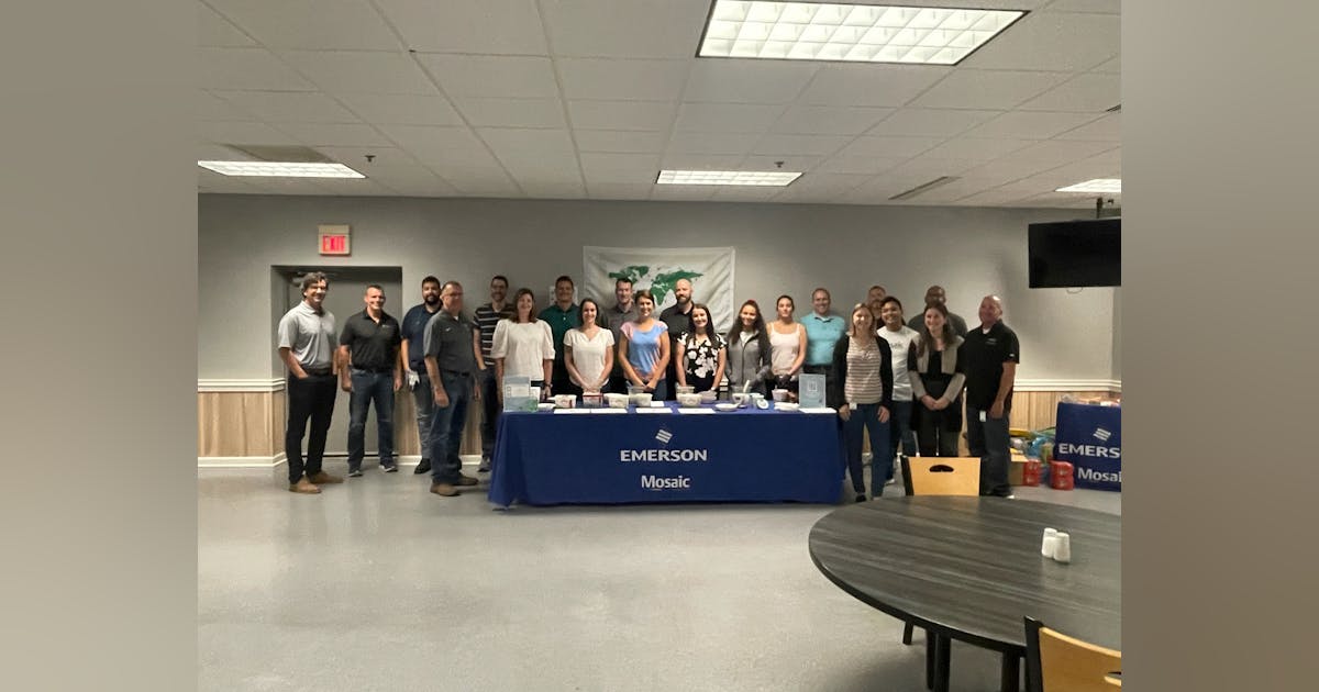 RIDGID Employees Donate to Elyria’s Pioneer Freedge
