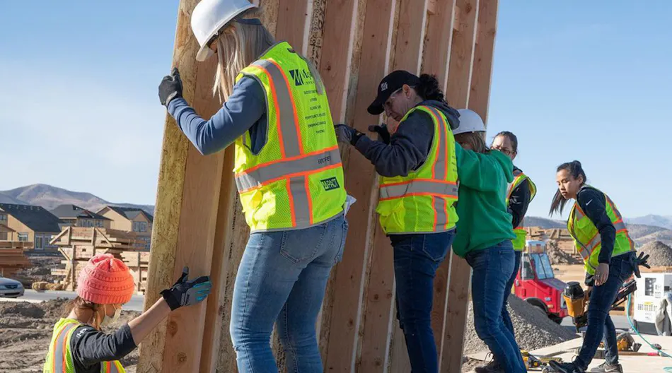 Woman Contractor Share of Women Working in Construction Highest in 20 Years | Contractor