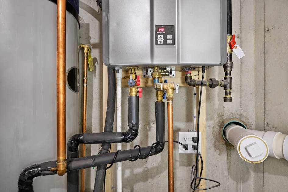 Gas & Electric Water Heaters & Tankless Models