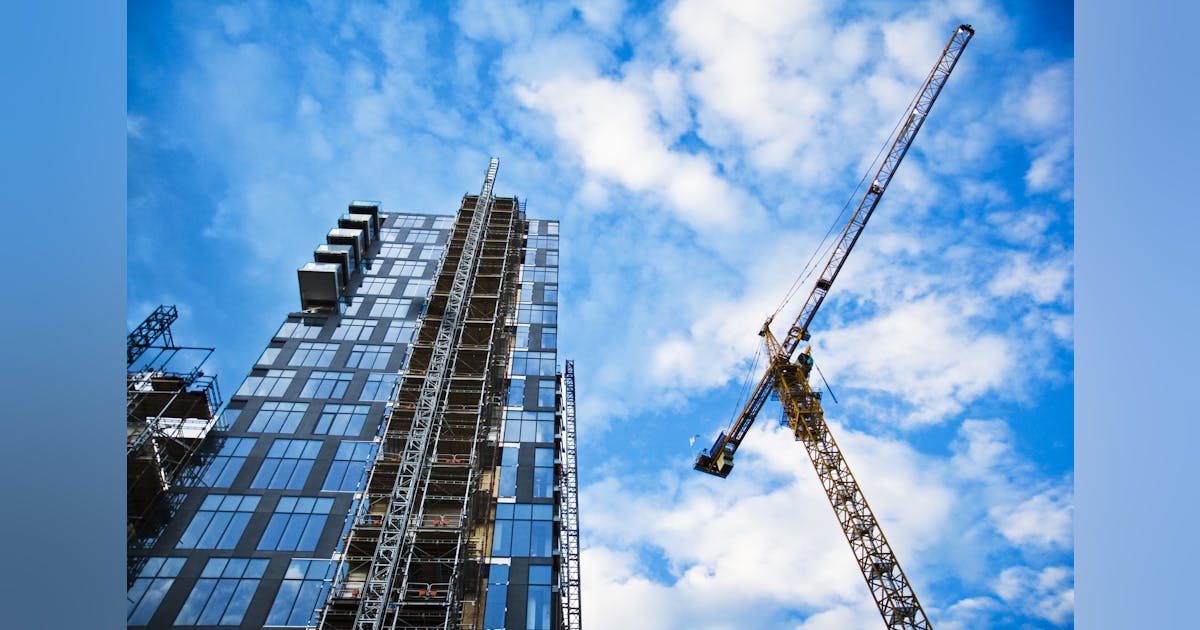 Nonresidential Construction Dominates Industry Job Creation in August