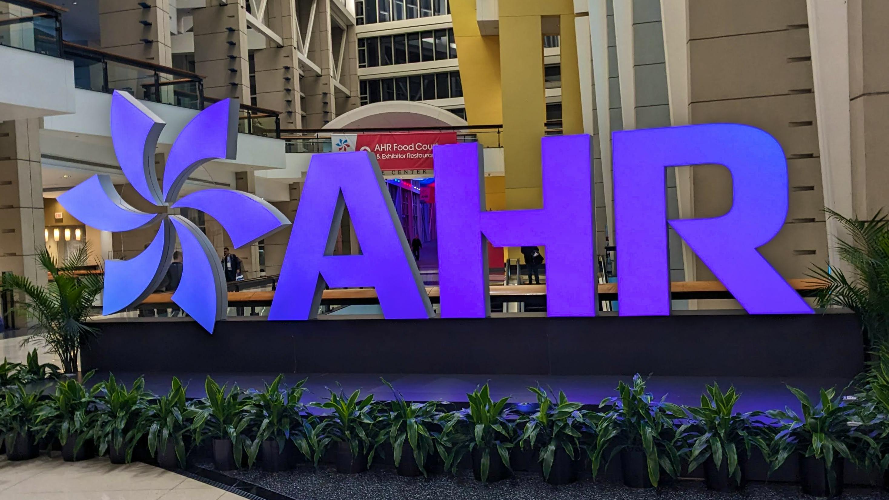 AHR Expo Returns to Chicago Contractor