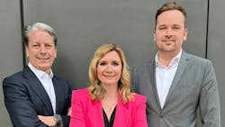 Dr. Laura Dorfer, Business Leader, VDMA Sanitary Technology and Design (middle) with Marc Dobro of GROHE (left) and Peter Fehlings of TECE (right).