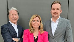 Dr. Laura Dorfer, Business Leader, VDMA Sanitary Technology and Design (middle) with Marc Dobro of GROHE (left) and Peter Fehlings of TECE (right). Dr. Laura Dorfer, Business Leader, VDMA Sanitary Technology and Design (middle) with Marc Dobro of GROHE (left) and Peter Fehlings of TECE (right).