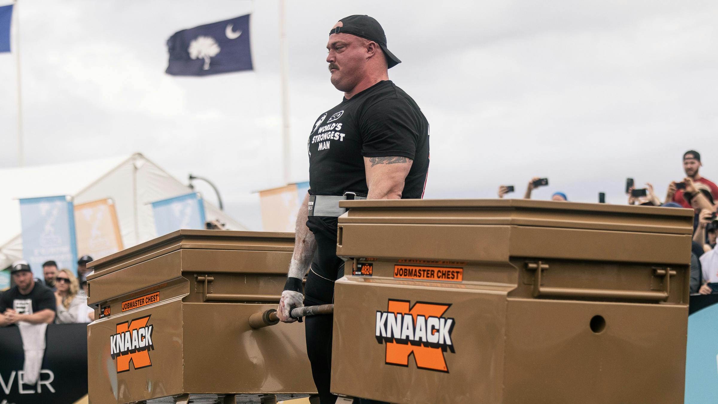 Jessi Miller in the 2023 World's Strongest Man competition.