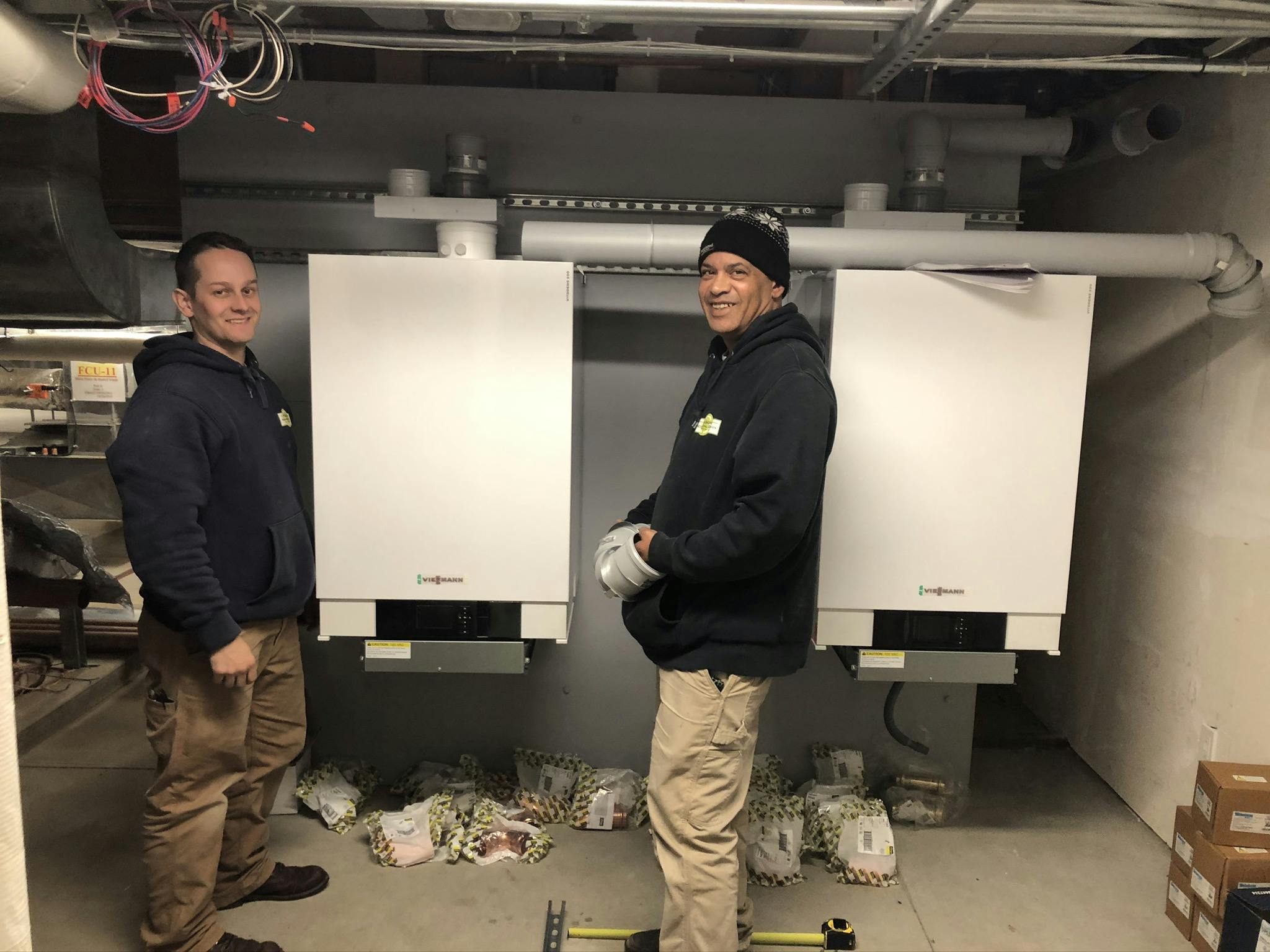 Left and right boilers mounted.