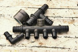 The REHAU EVERLOC+® compression-sleeve fitting system offers quick, secure connections regardless of pipe diameter or temperatures. The REHAU EVERLOC+® compression-sleeve fitting system offers quick, secure connections regardless of pipe diameter or temperatures.