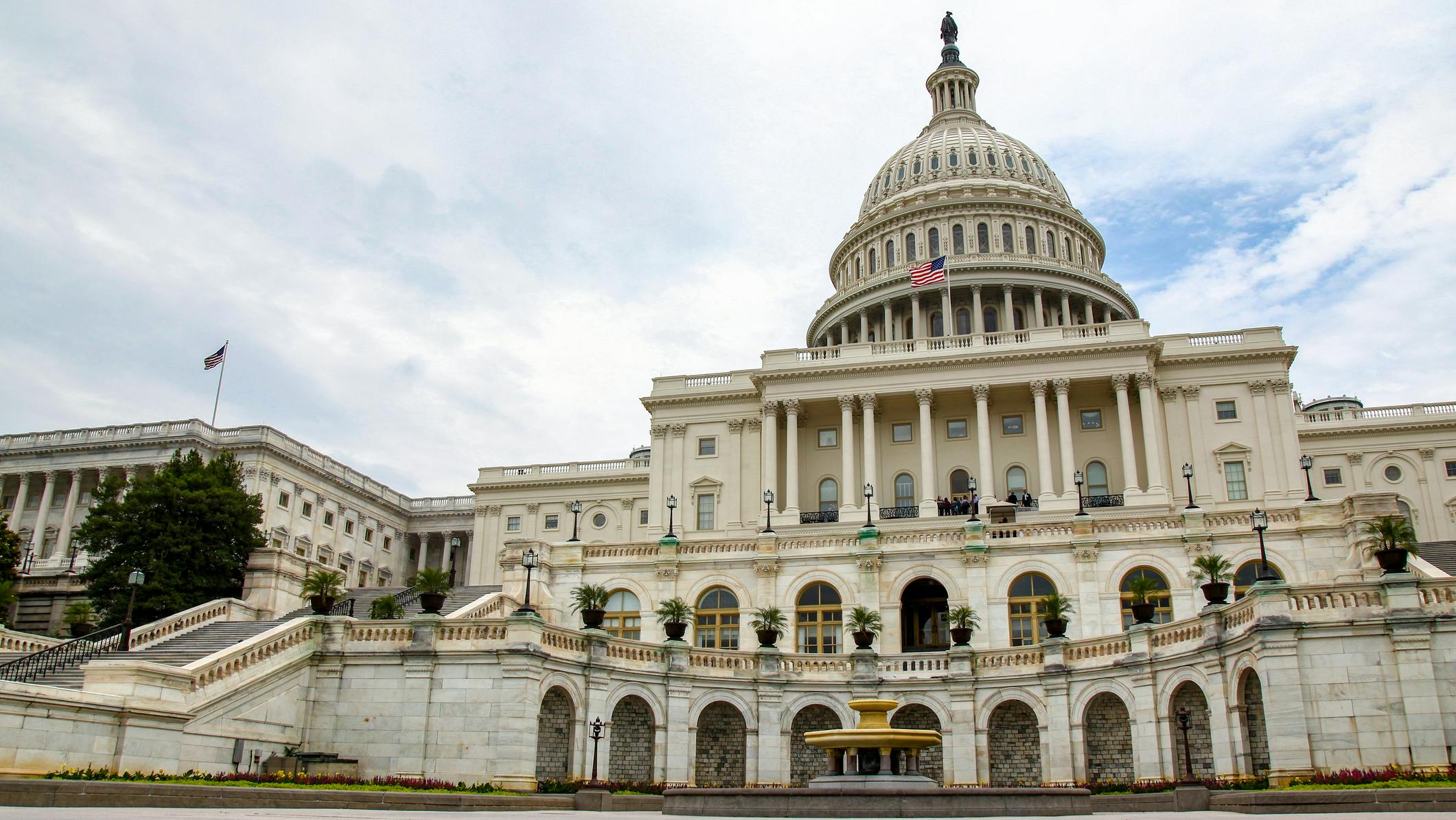 66f6d1f528194eb0681c4752 Dreamstime M 147965267