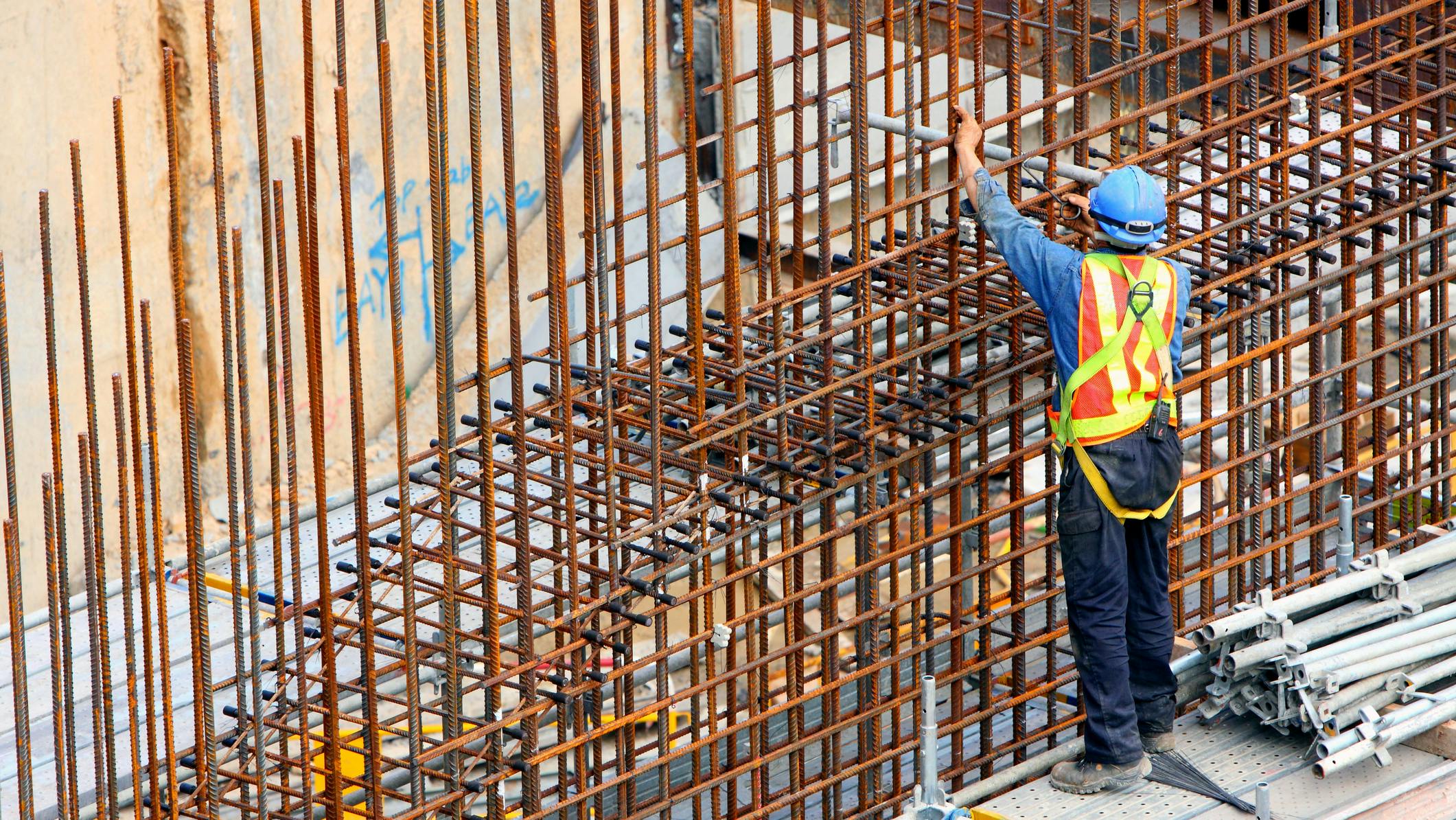 670ecf7bbc747bc1b9548f17 Dreamstime M 18082238