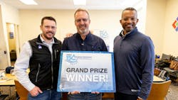 Grand prize winner Dave Plasschaer (center). Grand prize winner Dave Plasschaer (center).