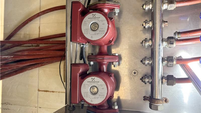 67e1b9807ede2d1917fb4d9f Twopumps Rev