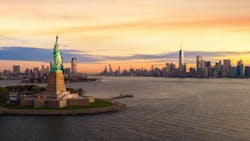 New York City leads US tourist destinations in public restroom availability, with 152 public restrooms and a ratio of 1.3 restrooms per 100,000 visitors. New York City leads US tourist destinations in public restroom availability, with 152 public restrooms and a ratio of 1.3 restrooms per 100,000 visitors.