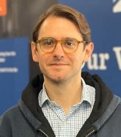 ricardo_headshot ricardo_headshot