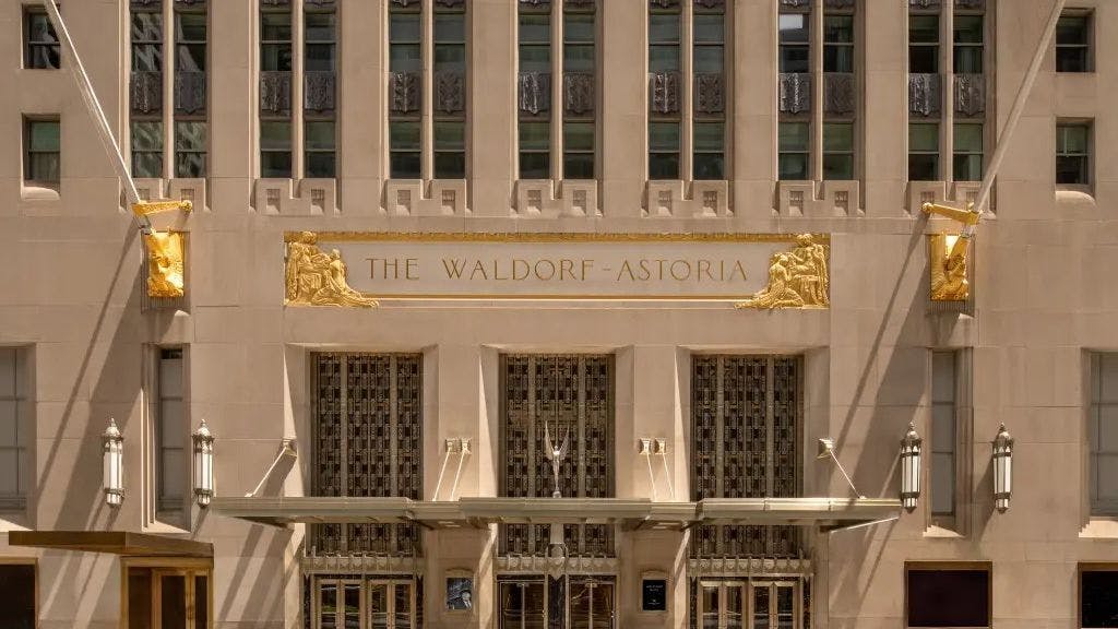 The project was both a methodical work of preservation, a meticulous restoration, and a comprehensive transformation that reimagines the 1,400-room hotel into a 372-unit luxury residence and 375-key, five-star hotel.