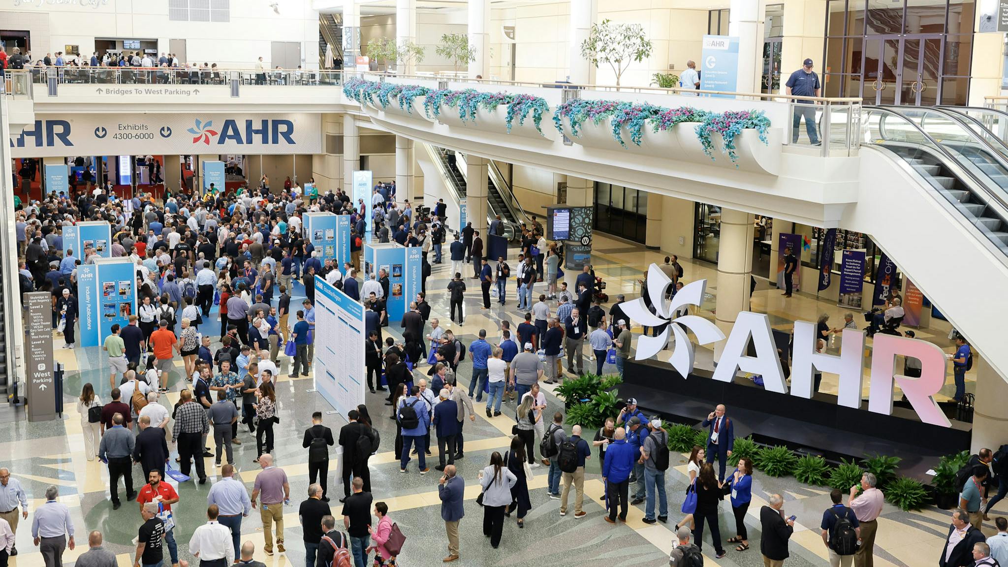 Crowds at the 2025 AHR Expo in Orlando.