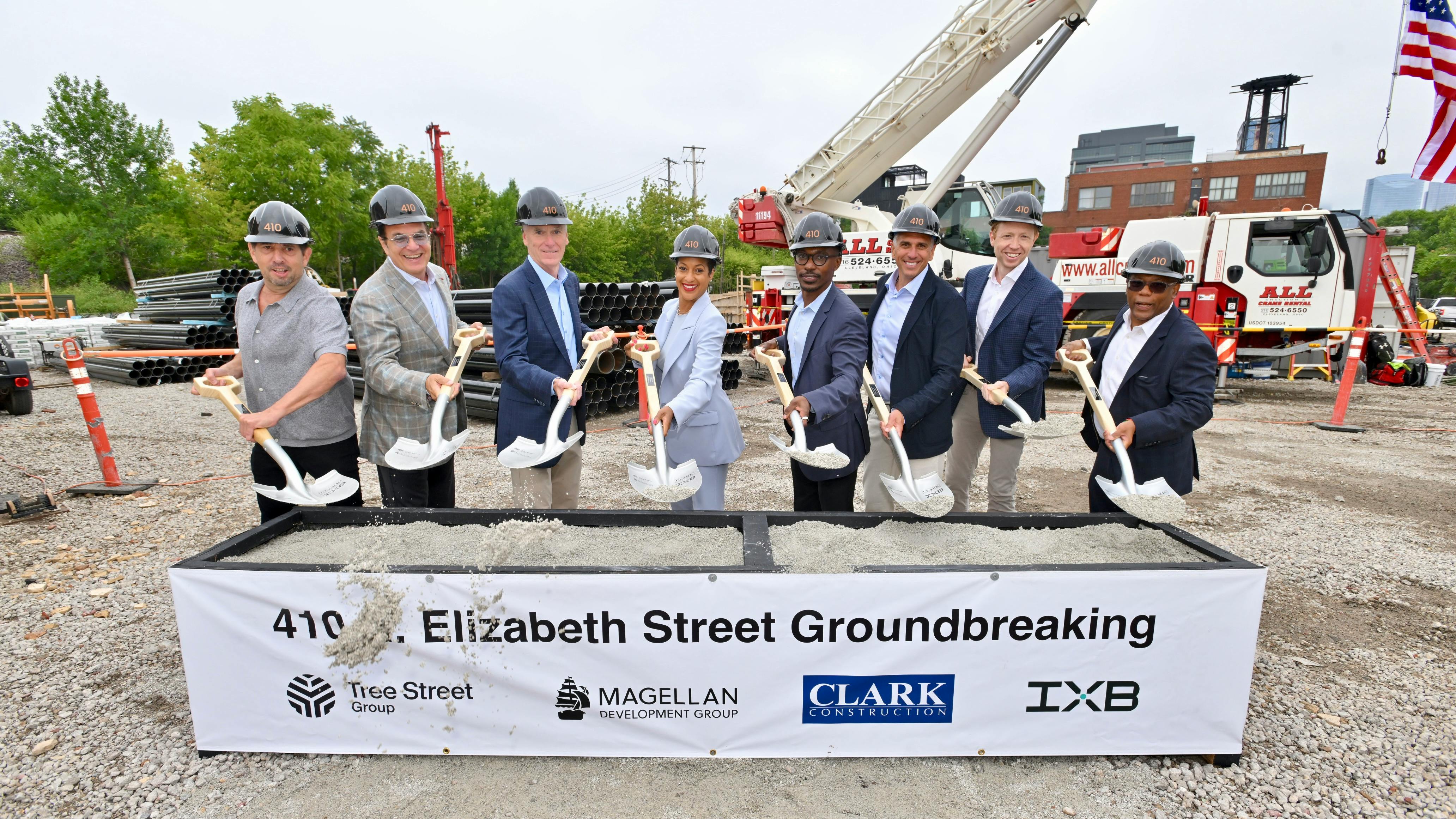 (L-R): David Carlins, CEO of Magellan Development Group, Rodrigo d&rsquo;Escoto, Principal at Tree Street Group; Ted Weldon, Principal at Tree Street Group; Ciere Boatright, Commissioner of the Chicago Department of Planning and Development; 27th Ward Alderman Walter &ldquo;Red&rdquo; Burnett; Ed Kruschka, Principal at Tree Street Group; J.R. Berger, President of Magellan Development Group; former 27th Ward Alderman Walter Burnett, Jr.