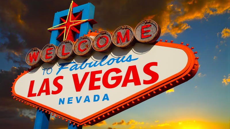 the famous welcome to las vegas sign