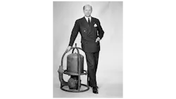 In 1947 Flygt engineer Sixten Englesson developed a prototype for the first submersible drainage pump, the “parrot cage”.