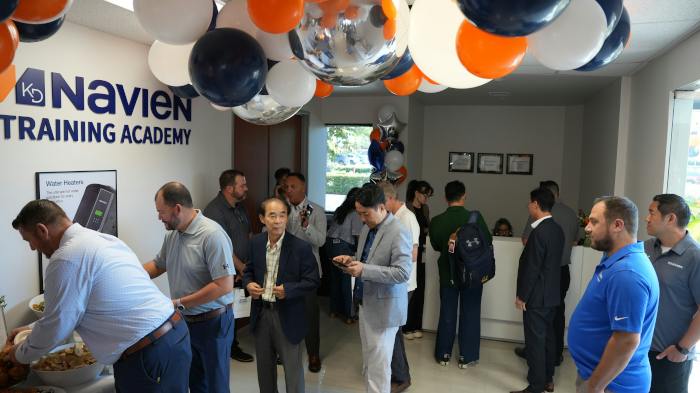 Guests arriving at the new Navien innovation center.